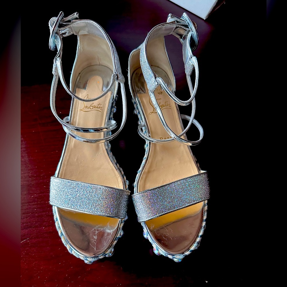 Christian Louboutin
Chocazeppa Embellished Metallic Wedge Sandals $130 OBO